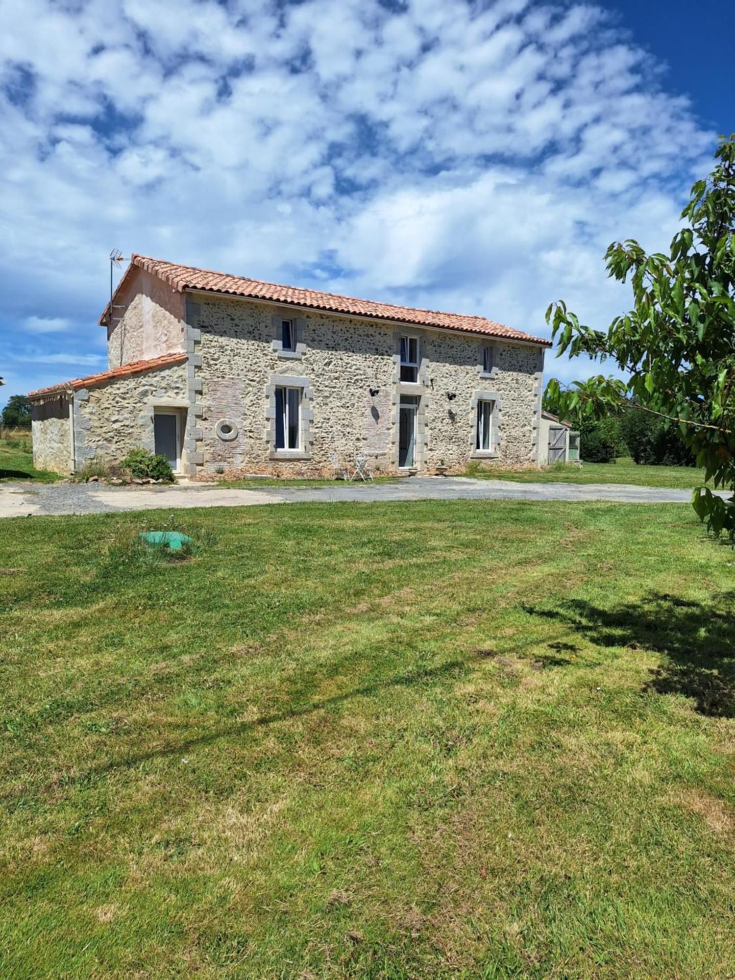 Au Coeur Des Champs Holiday home La Petite-Boissiere